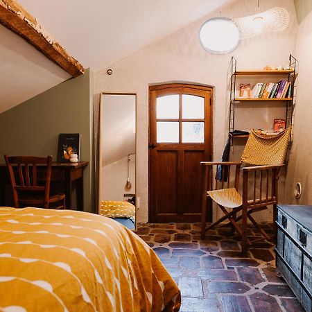 Chambre Ou Gite Dans Une Maison De Montagne - De Suzon A Zelie Entraigues  Exterior foto