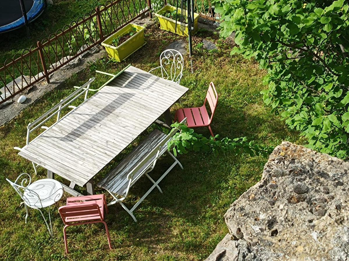 Chambre Ou Gite Dans Une Maison De Montagne - De Suzon A Zelie Entraigues  Zimmer foto