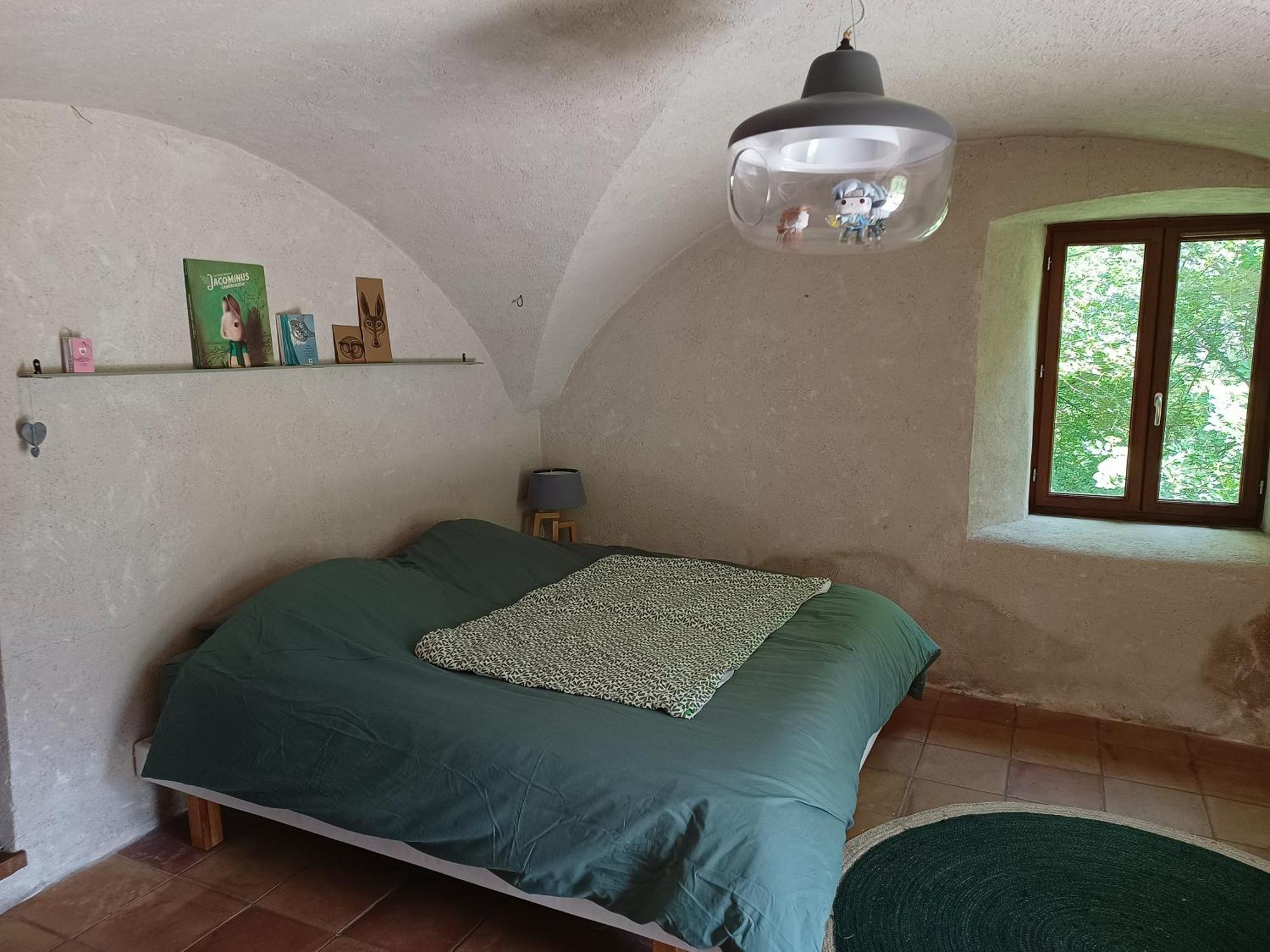 Chambre Ou Gite Dans Une Maison De Montagne - De Suzon A Zelie Entraigues  Zimmer foto